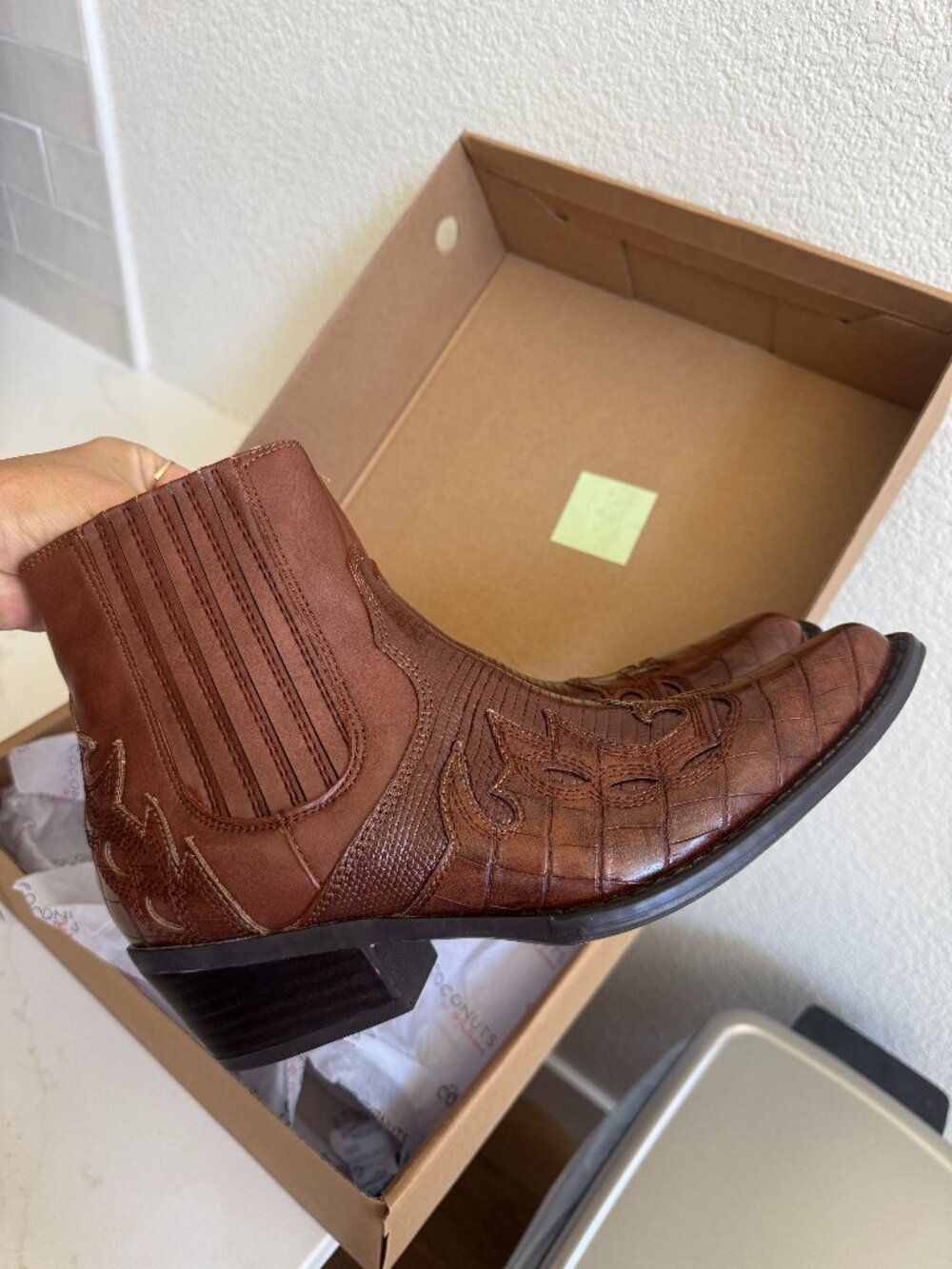 Coconuts by Matisse Brown Croc Western Ankle Boots | Size 8.5 | New in Box 🤠